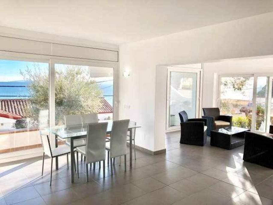 Amplio Apartamento Con Jardin En Almadrava Roses Eksteriør bilde