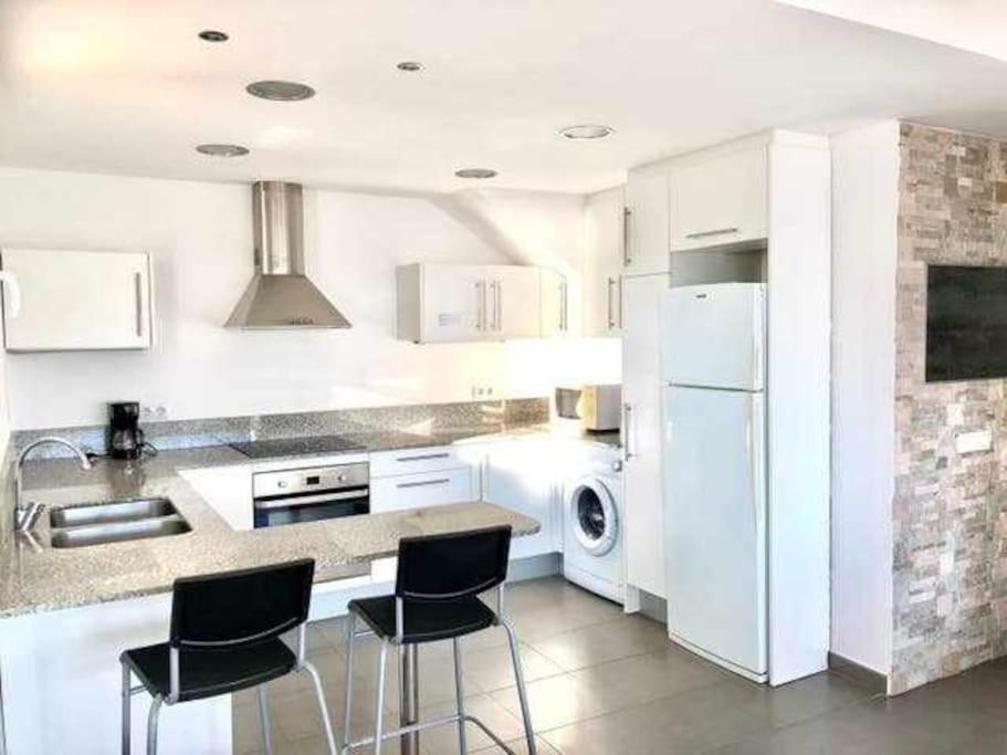 Amplio Apartamento Con Jardin En Almadrava Roses Eksteriør bilde
